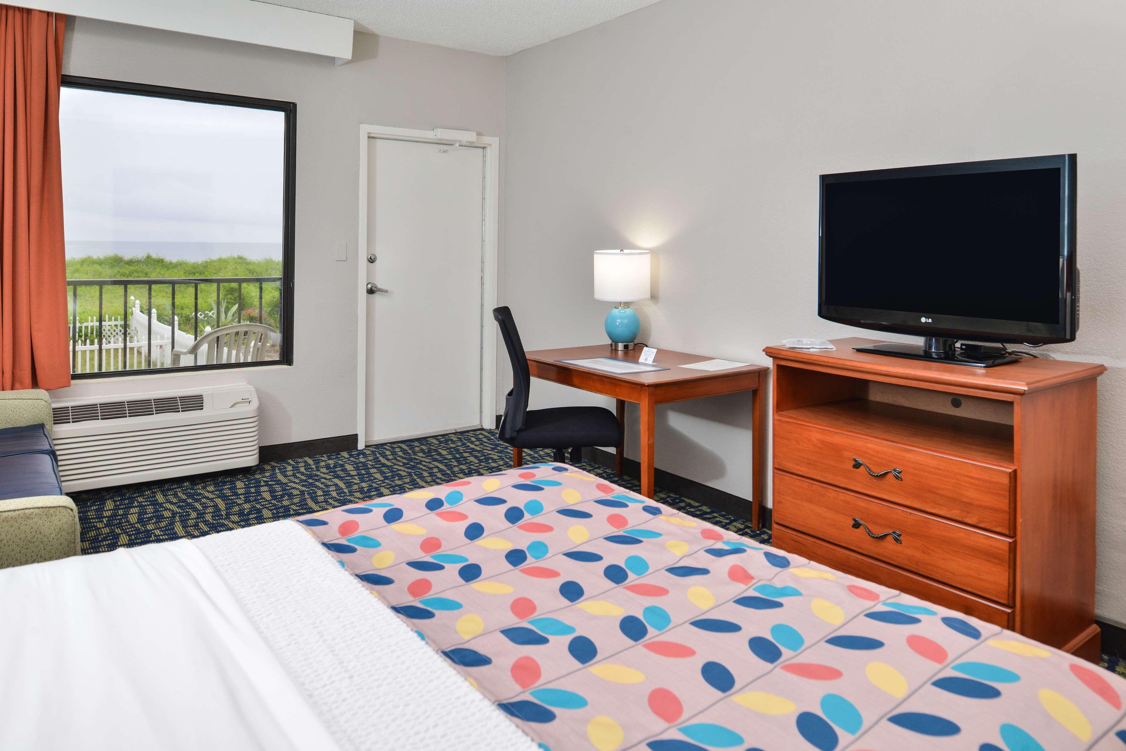 Best Western Plus Holiday Sands Inn & Suites Норфолк Екстериор снимка