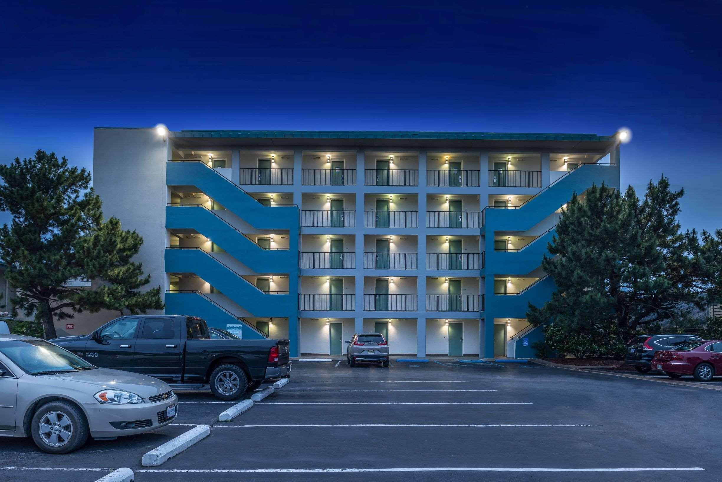 Best Western Plus Holiday Sands Inn & Suites Норфолк Екстериор снимка