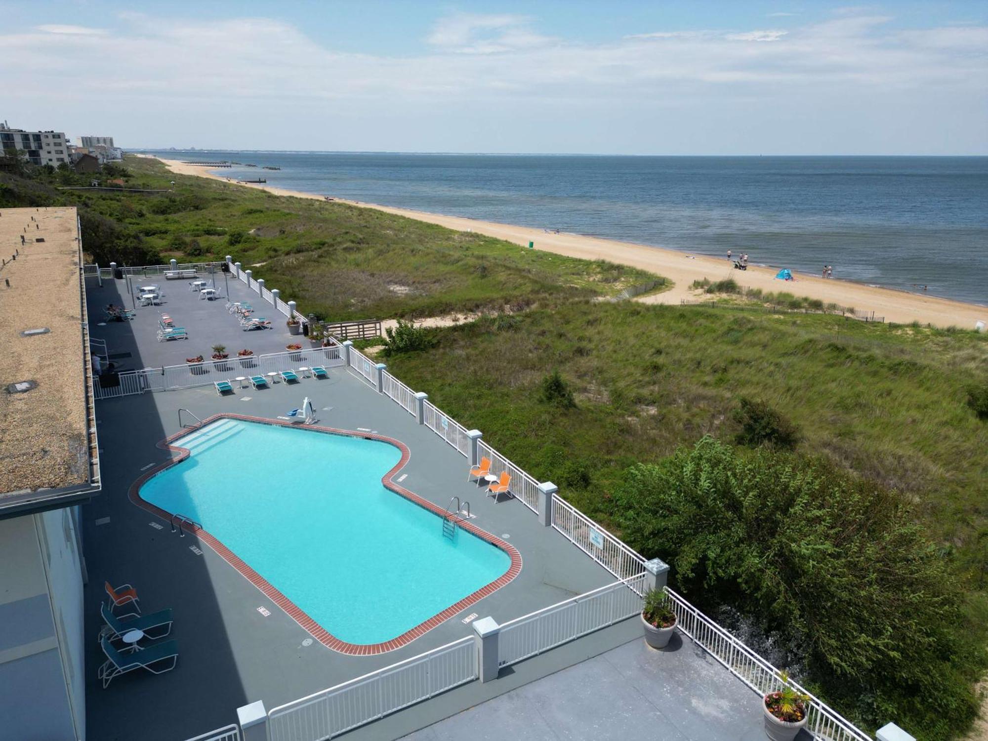 Best Western Plus Holiday Sands Inn & Suites Норфолк Екстериор снимка