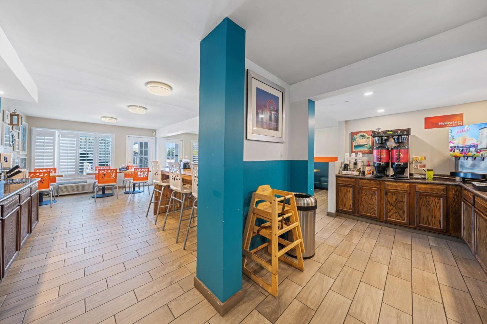 Best Western Plus Holiday Sands Inn & Suites Норфолк Екстериор снимка